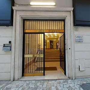 appartamento-borghese-con-4-camere-da-letto.it-romehotels.com/